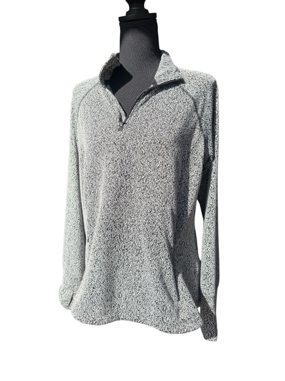 Light Black and White  Quarter-Zip Turtleneck Pullover Size Large